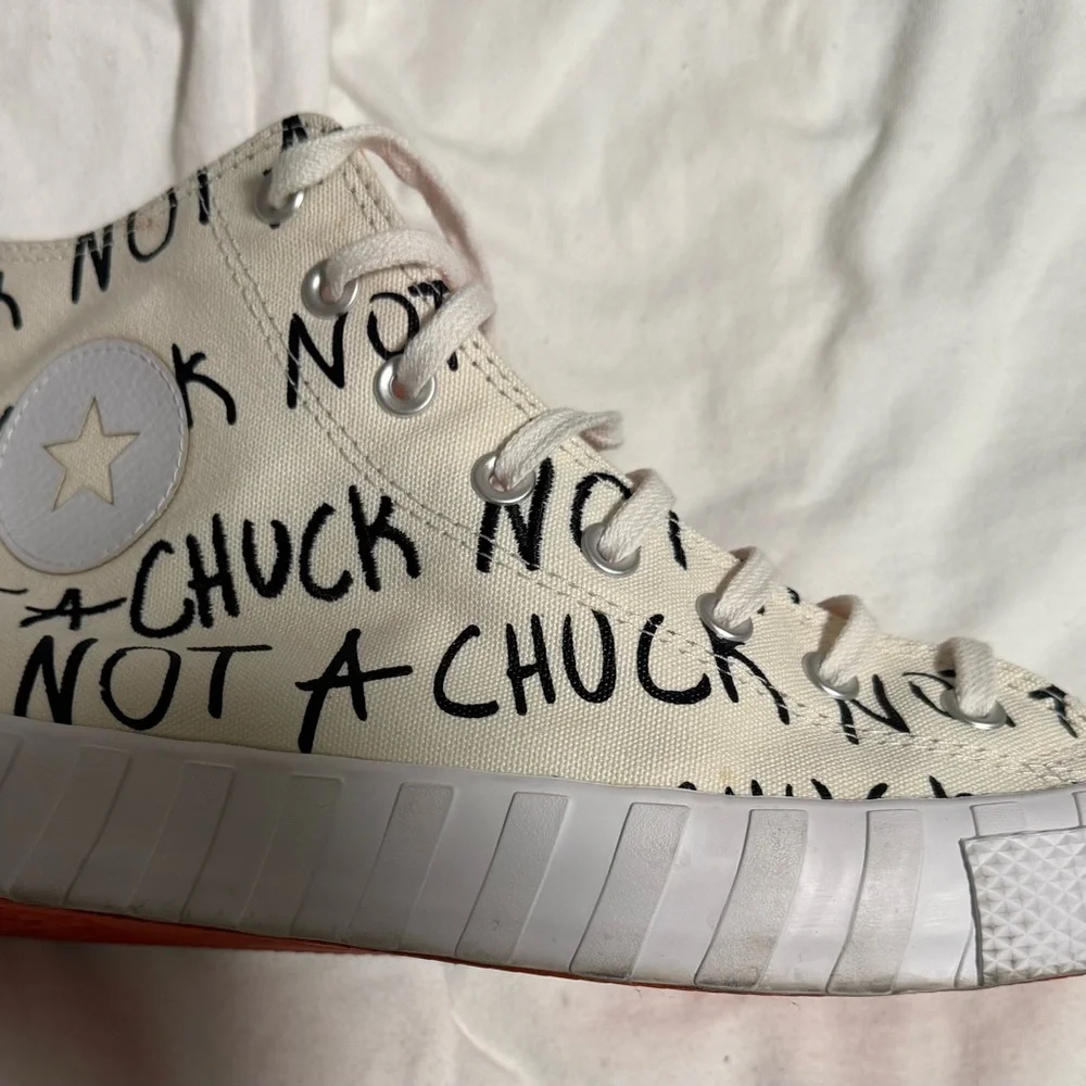 Converse White High-Top Sneakers with Orange Lining and Handwritten Graphic - Picture 2 of 5